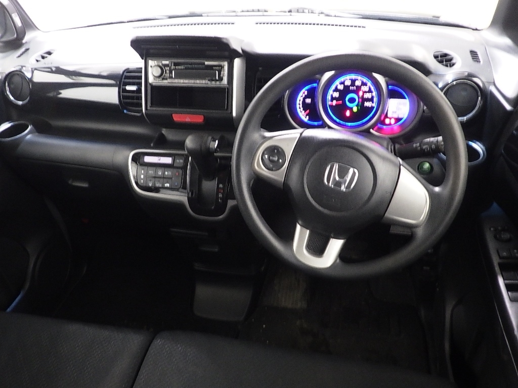 HONDA N-BOX