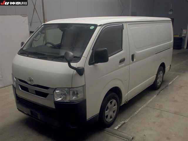 TOYOTA REGIUS ACE