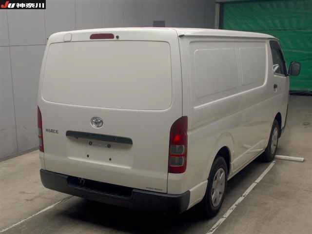 TOYOTA REGIUS ACE