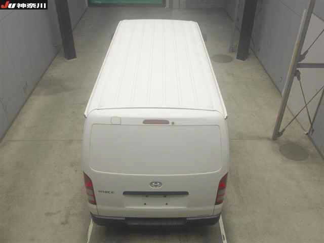 TOYOTA REGIUS ACE
