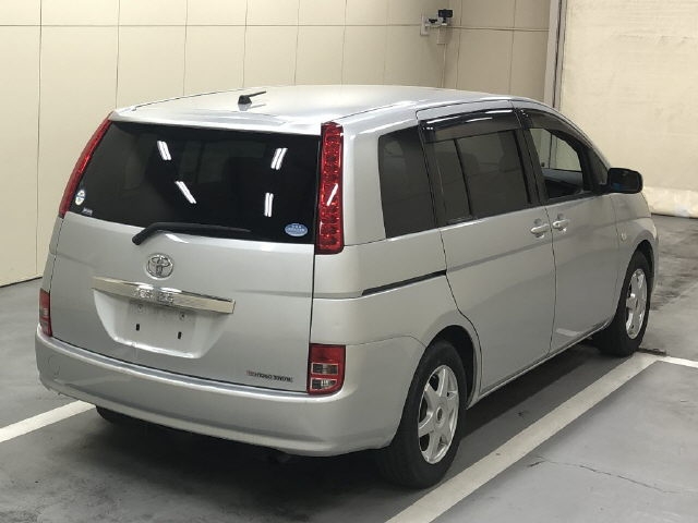 TOYOTA ISIS