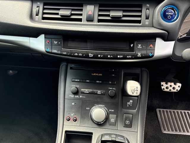 LEXUS CT200H