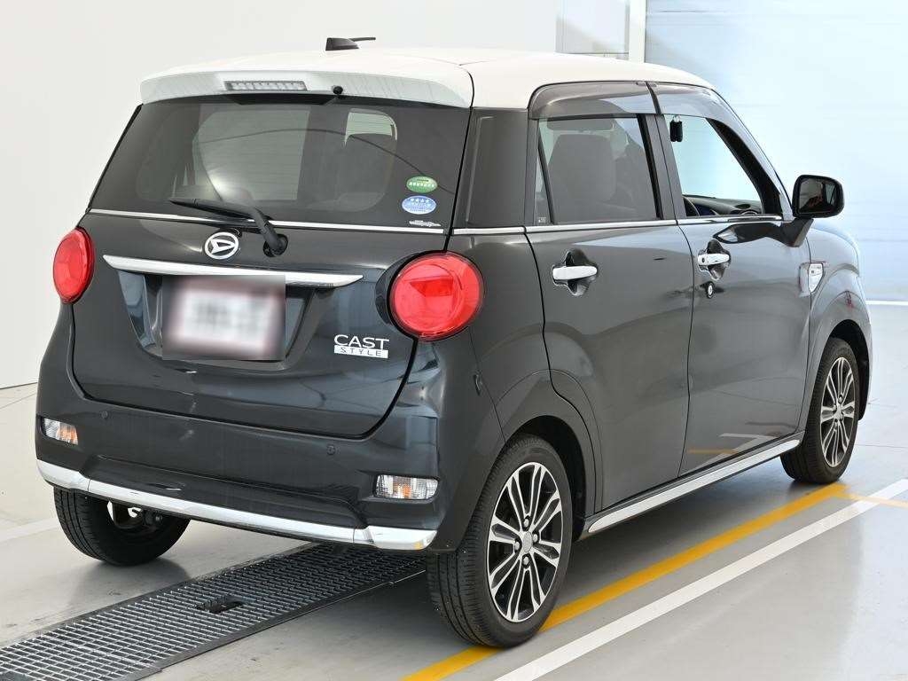 DAIHATSU CAST