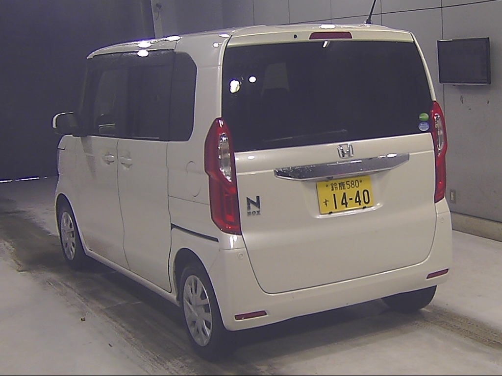 HONDA N-BOX