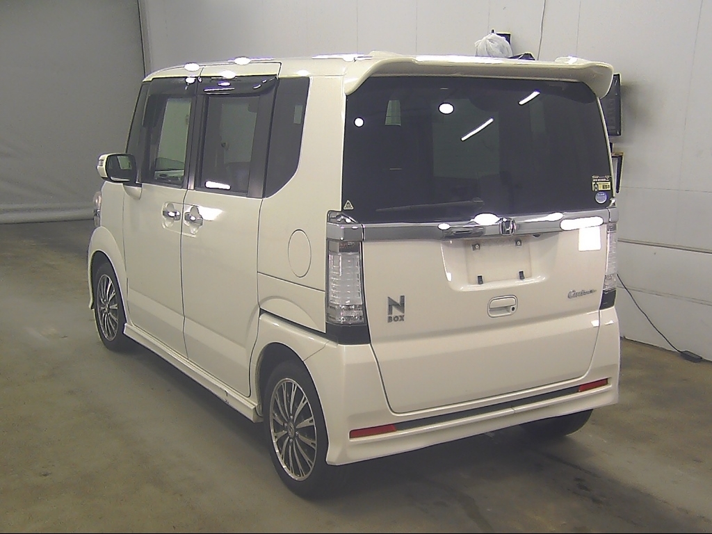 HONDA N-BOX