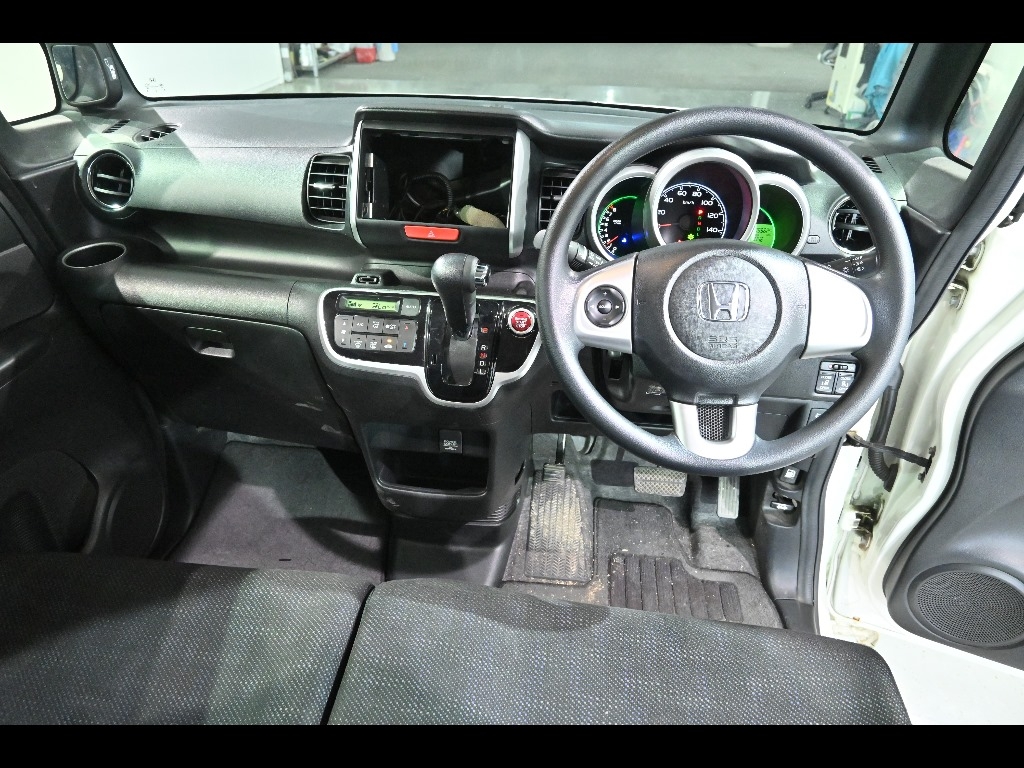 HONDA N-BOX