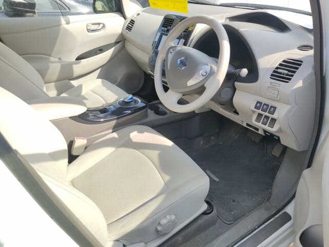 NISSAN LEAF