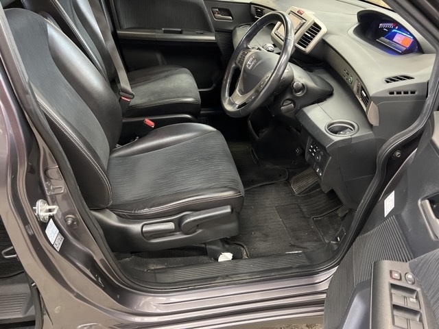 HONDA FREED SPIKE