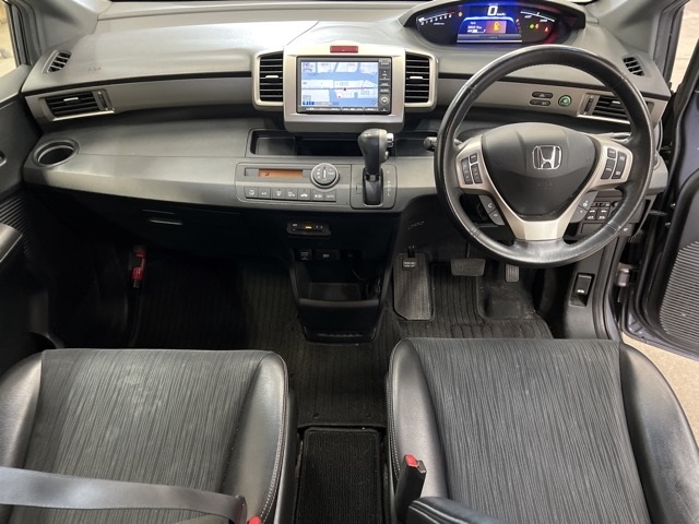 HONDA FREED SPIKE