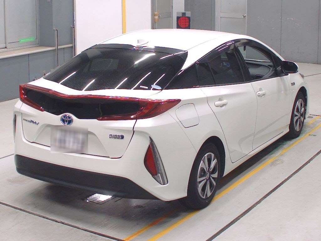 TOYOTA PRIUS PHV