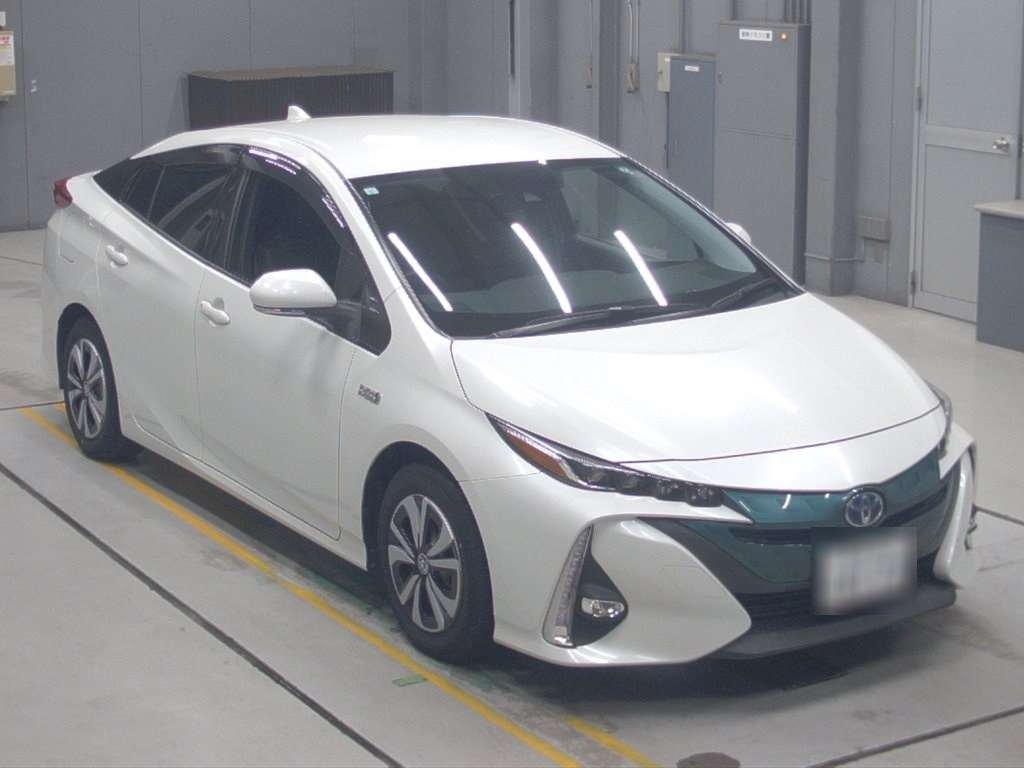 TOYOTA PRIUS PHV
