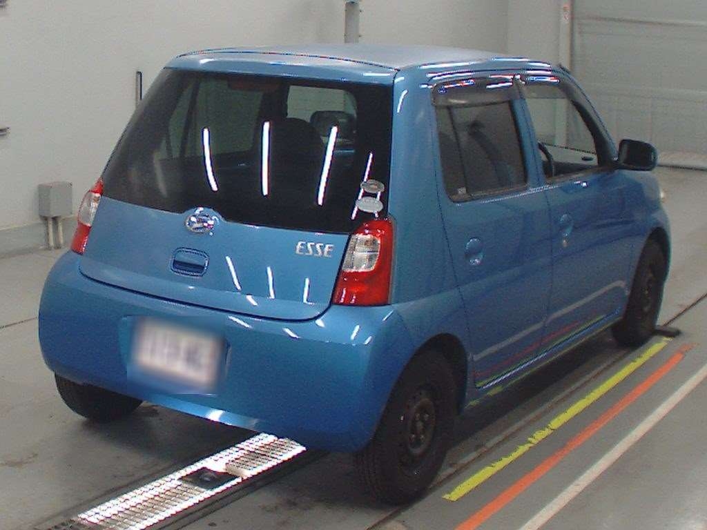 DAIHATSU ESSE