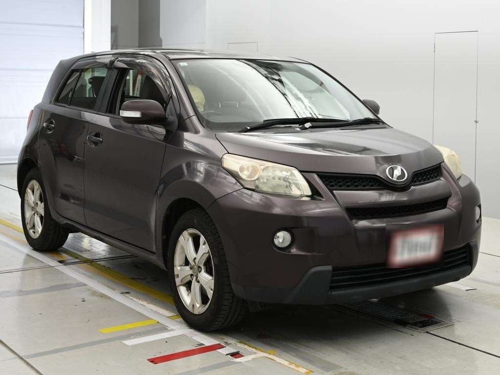 TOYOTA IST
