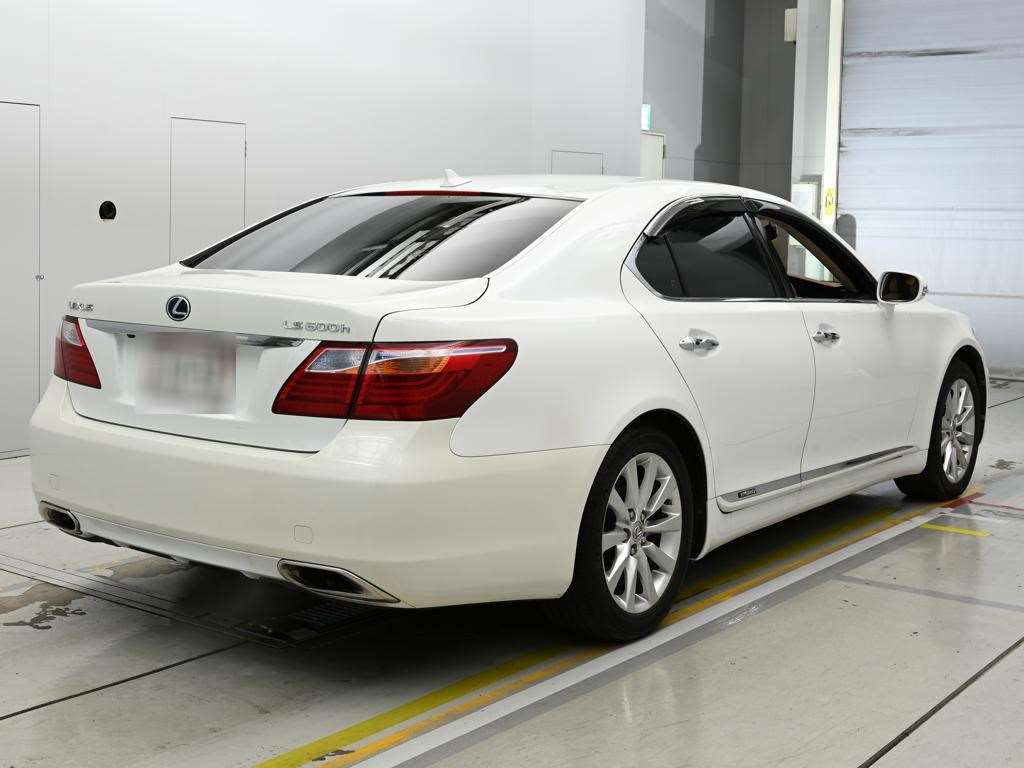 LEXUS LS600H