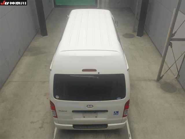 TOYOTA REGIUS ACE