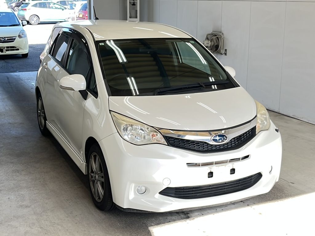 SUBARU TREZIA