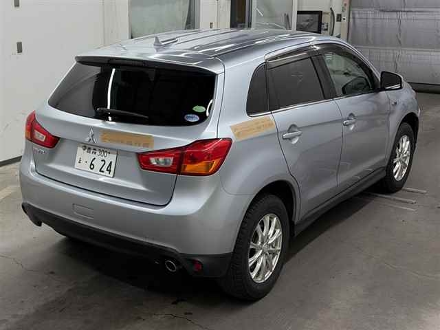 MITSUBISHI RVR