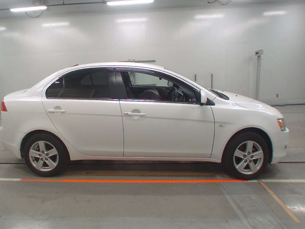 MITSUBISHI GALANT FORTIS