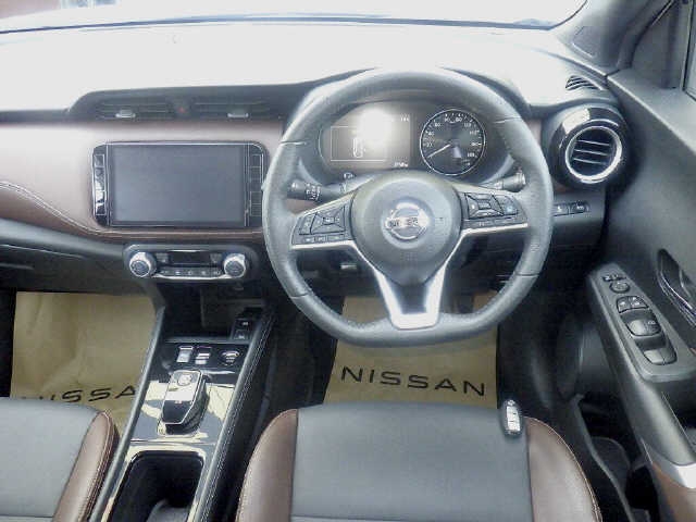 NISSAN KICKS