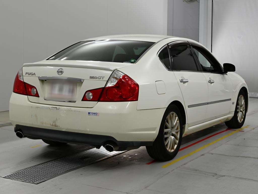 NISSAN FUGA