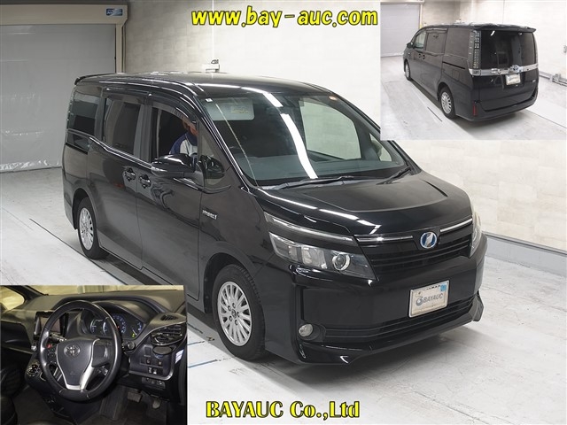 TOYOTA VOXY