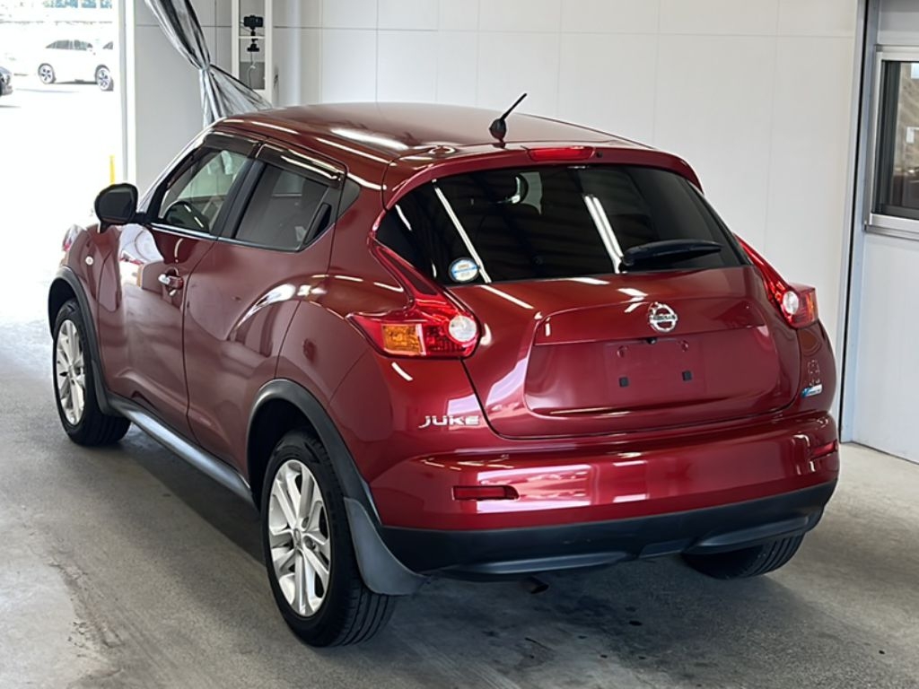 NISSAN JUKE