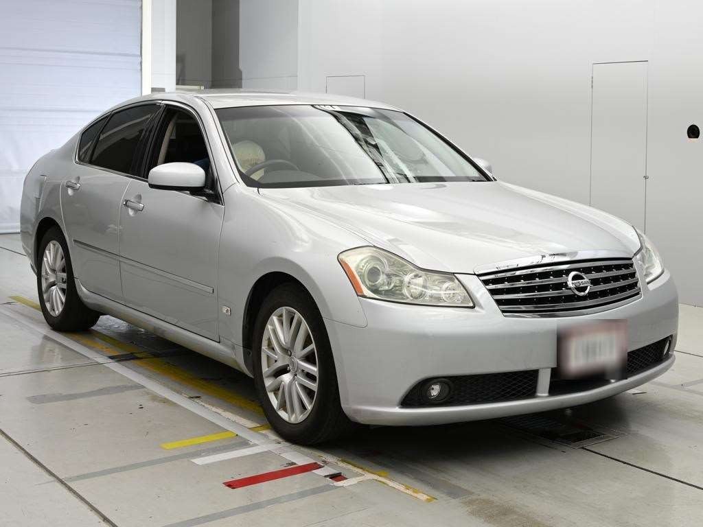 NISSAN FUGA