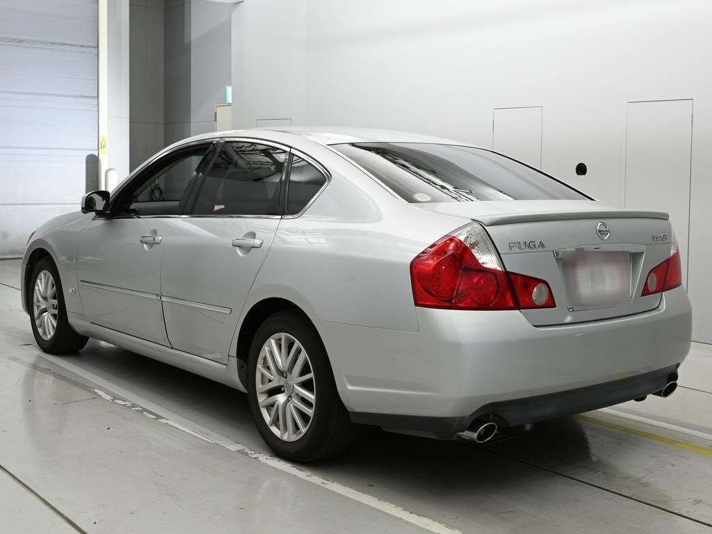 NISSAN FUGA