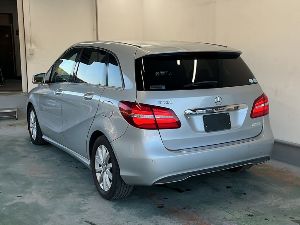 MERCEDES-BENZ B-CLASS