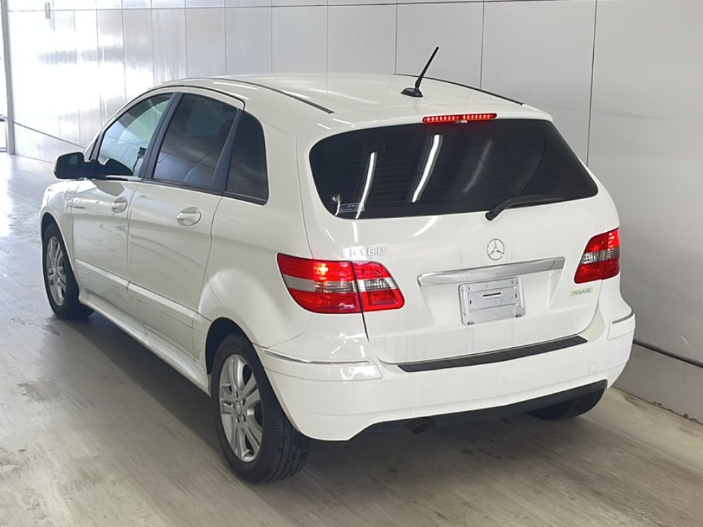 MERCEDES-BENZ B-CLASS