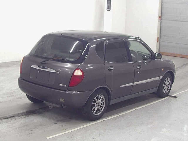 DAIHATSU STORIA