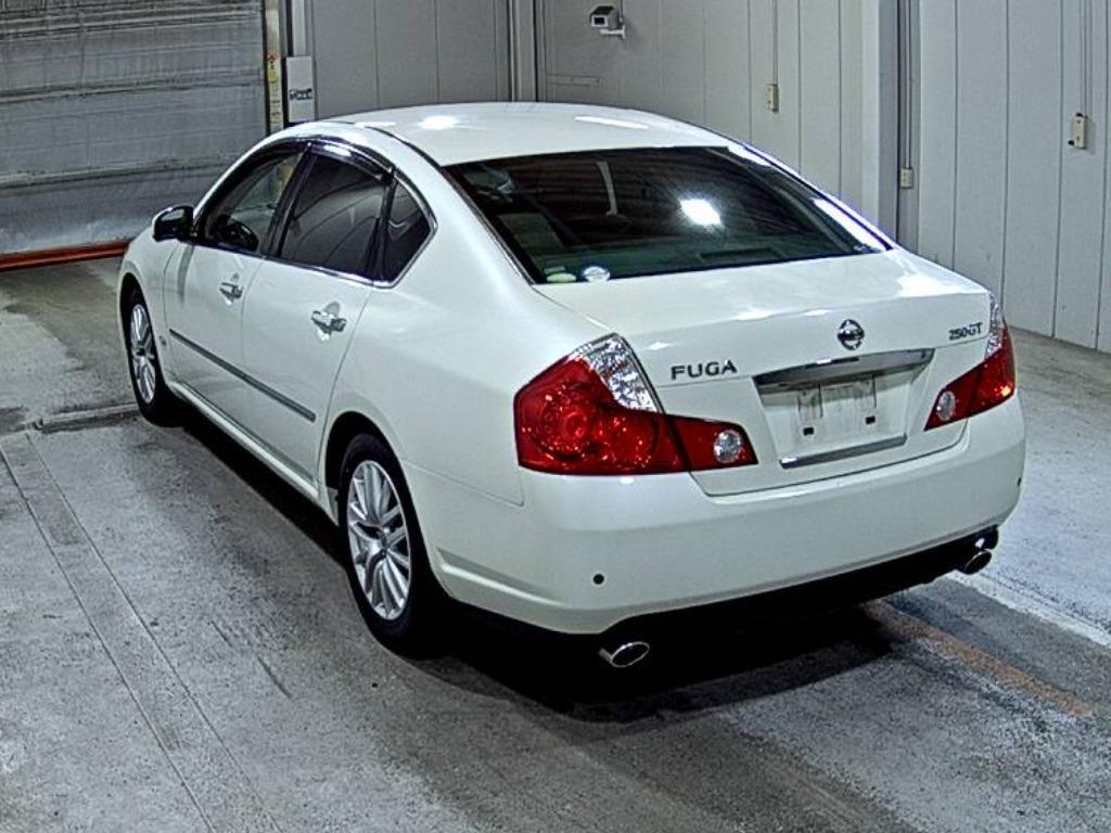 NISSAN FUGA