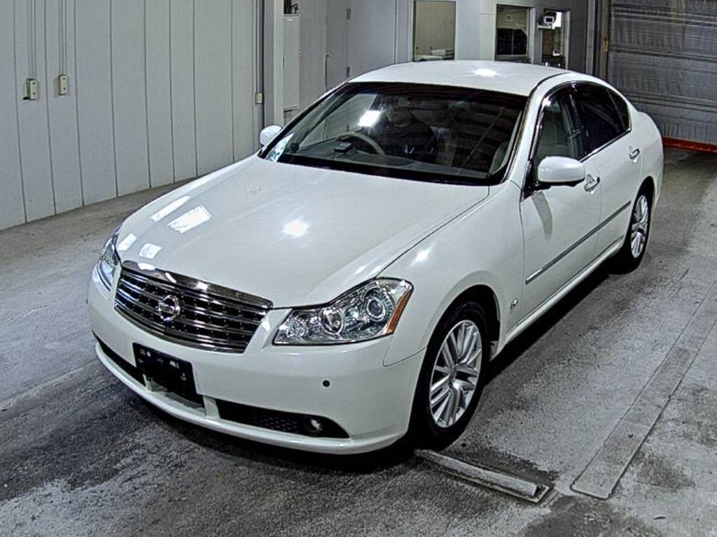 NISSAN FUGA