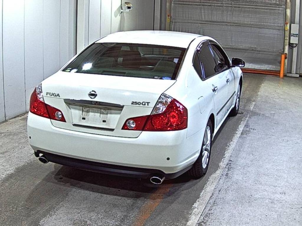 NISSAN FUGA