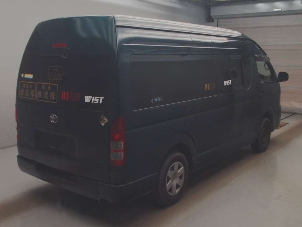 TOYOTA REGIUS ACE