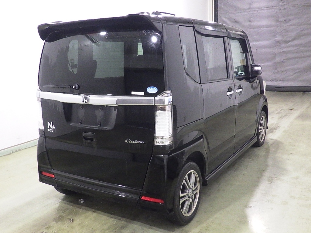 HONDA N-BOX+