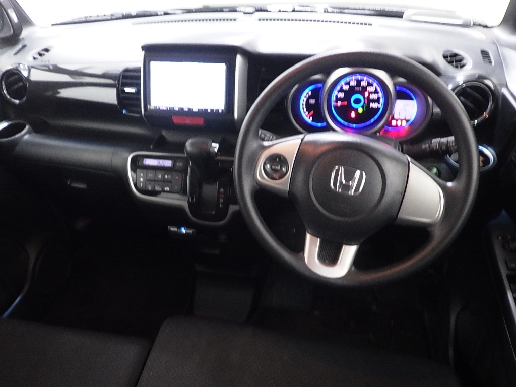 HONDA N-BOX+