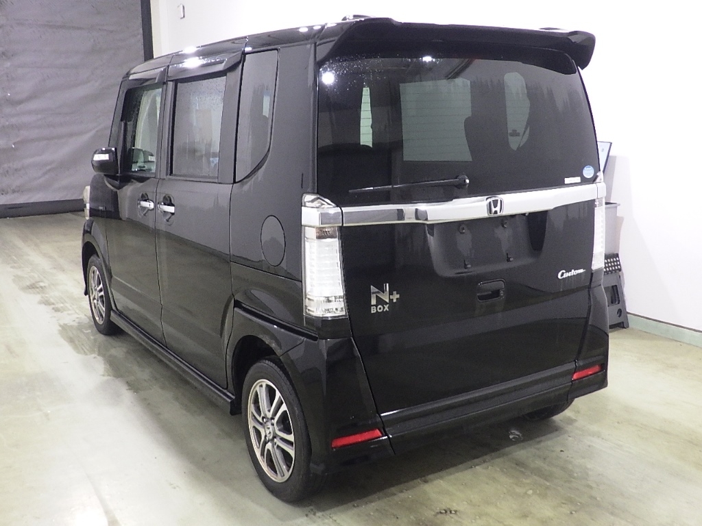 HONDA N-BOX+