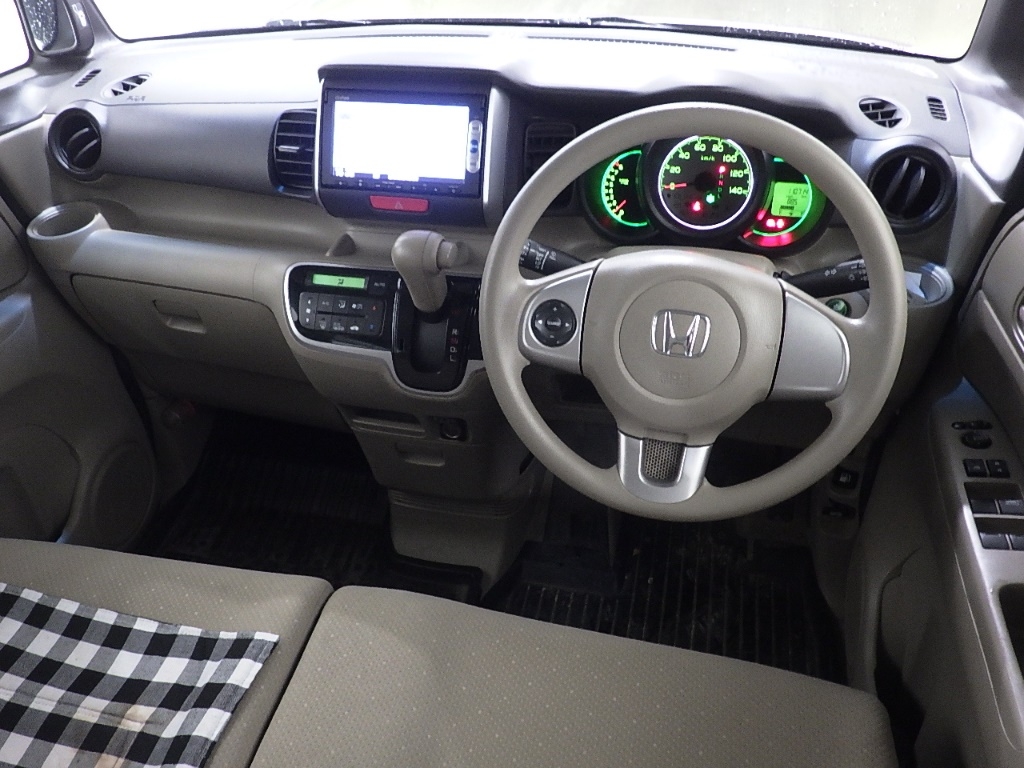 HONDA N-BOX
