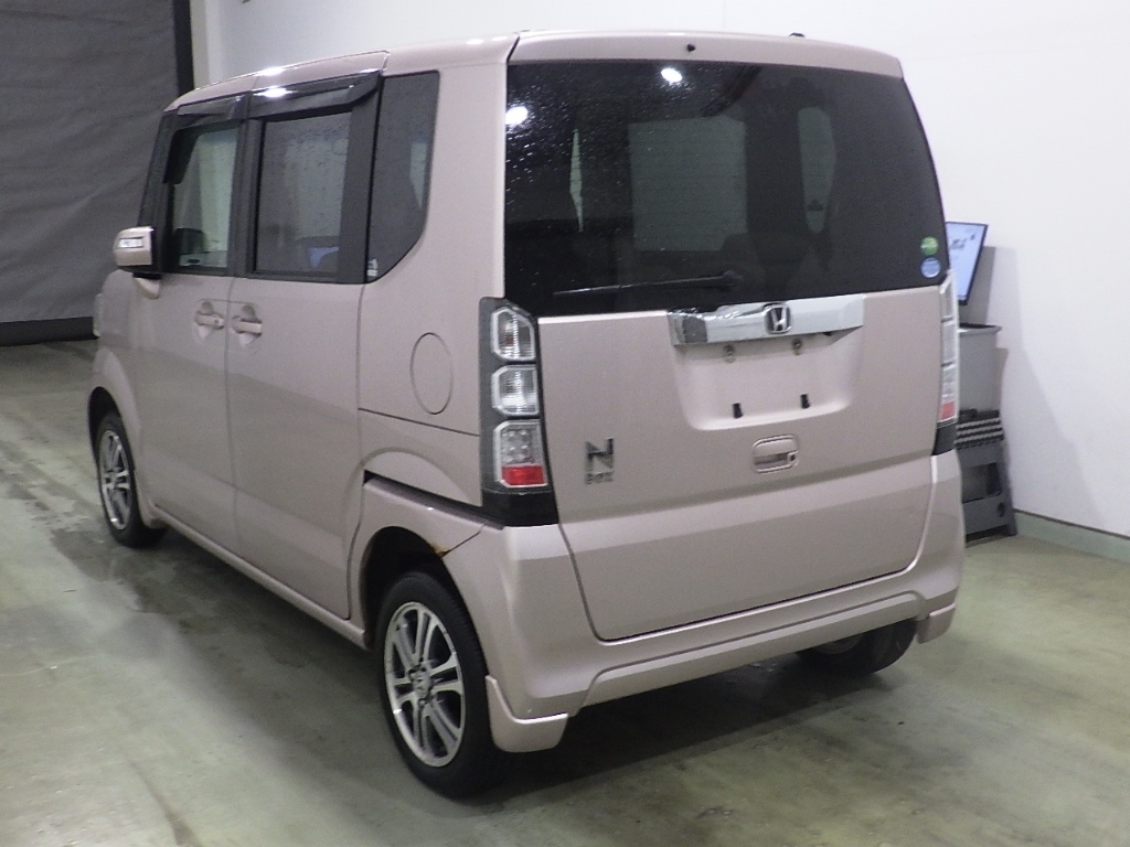 HONDA N-BOX