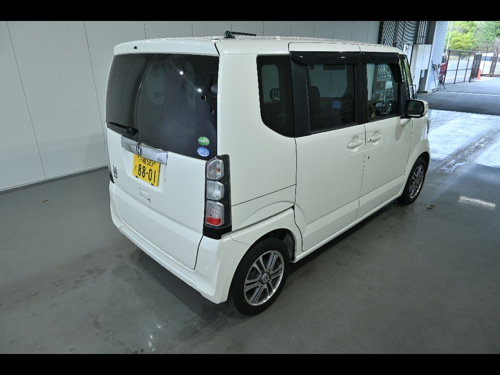 HONDA N-BOX
