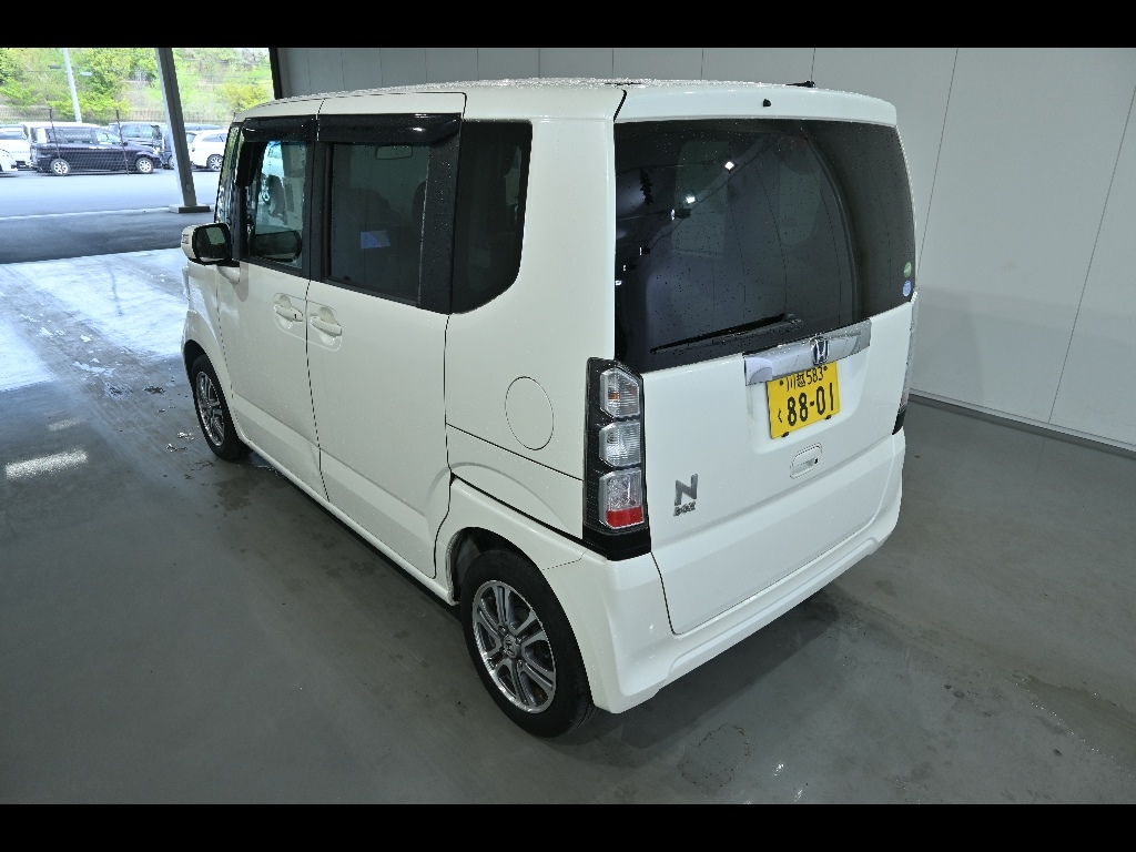 HONDA N-BOX