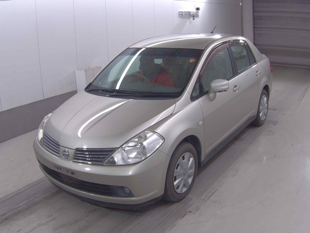 NISSAN TIIDA LATIO