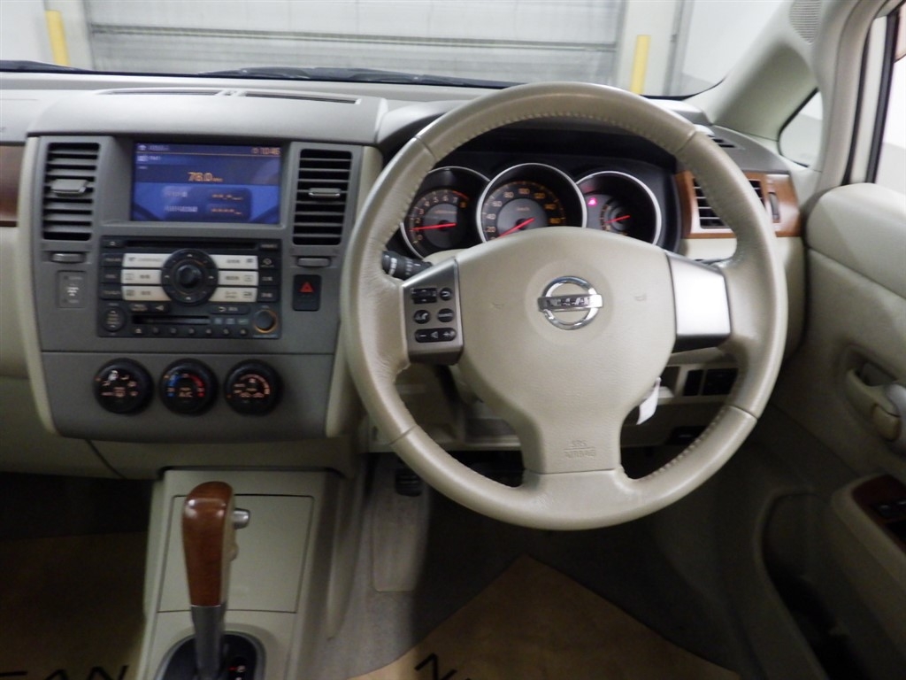 NISSAN TIIDA LATIO