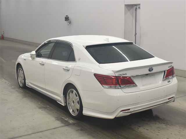 TOYOTA CROWN MAJESTA