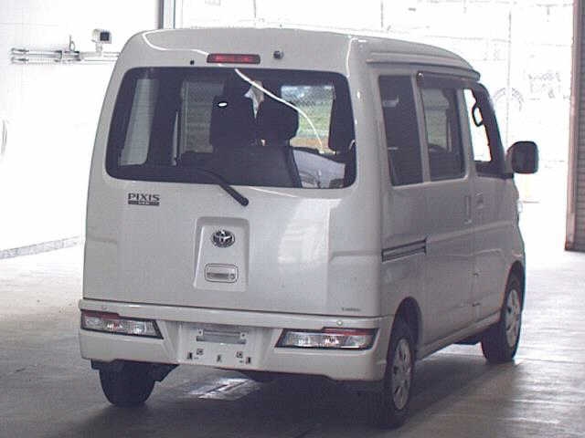 TOYOTA PIXIS VAN
