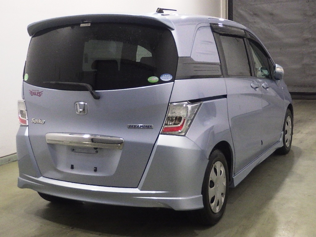 HONDA FREED SPIKE