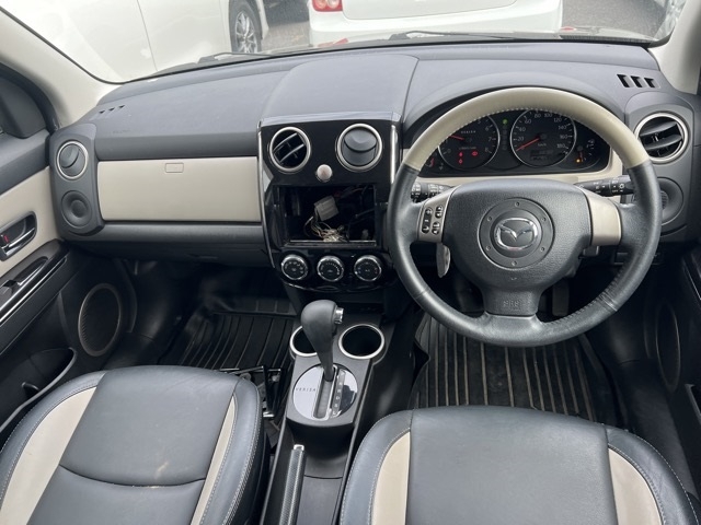 MAZDA VERISA