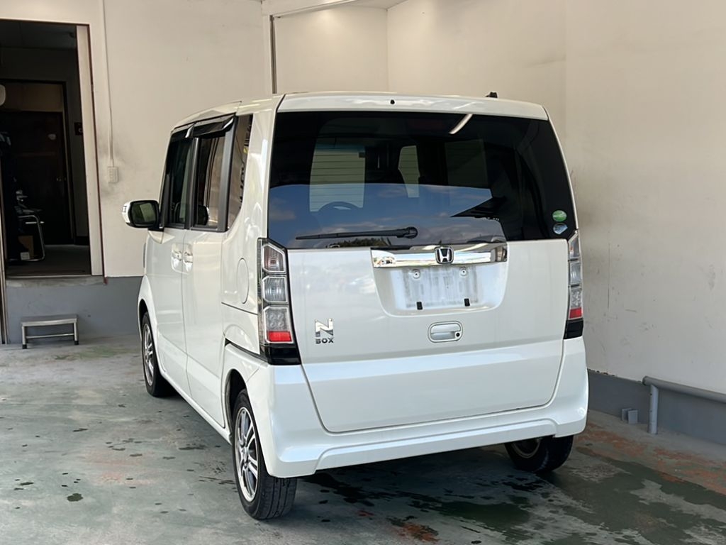 HONDA N-BOX