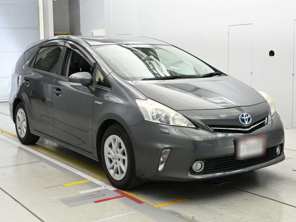 TOYOTA PRIUS ALPHA